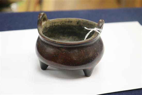 A Chinese bronze ding censer diameter 8cm height 7cm